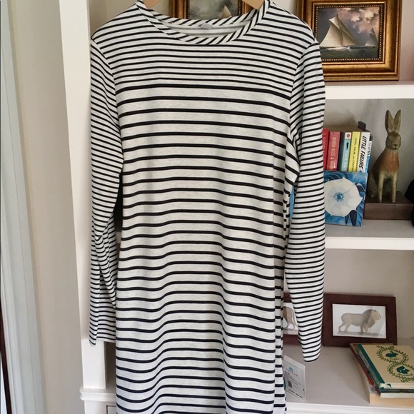 Free2B Dresses & Skirts - NWT Free2B Striped Sweatshirt Dress sz XL